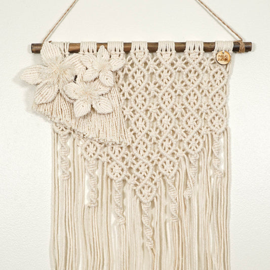 Lonely Garden Macrame
